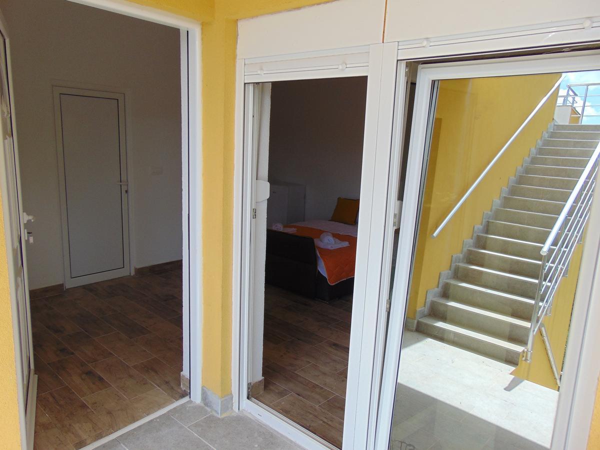 Apartments Bibic Budva Bagian luar foto